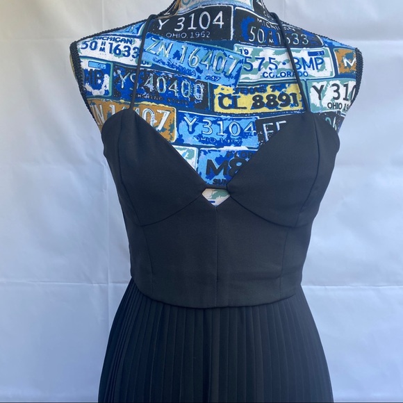 NICHOLAS Black Pleated Dress Spaghetti Cami V Neck - Picture 5 of 8